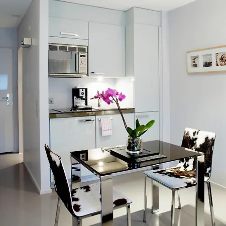 Visionapartments Binzmuehlestrasse 46 - Contactless Check-in Apartman Zürich